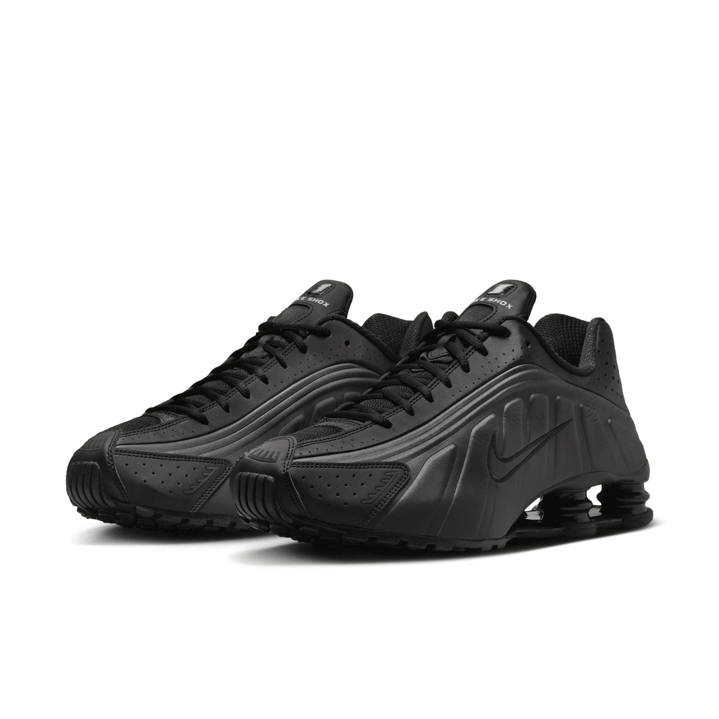 Nike Men's Shox R4 Shoes Product Image