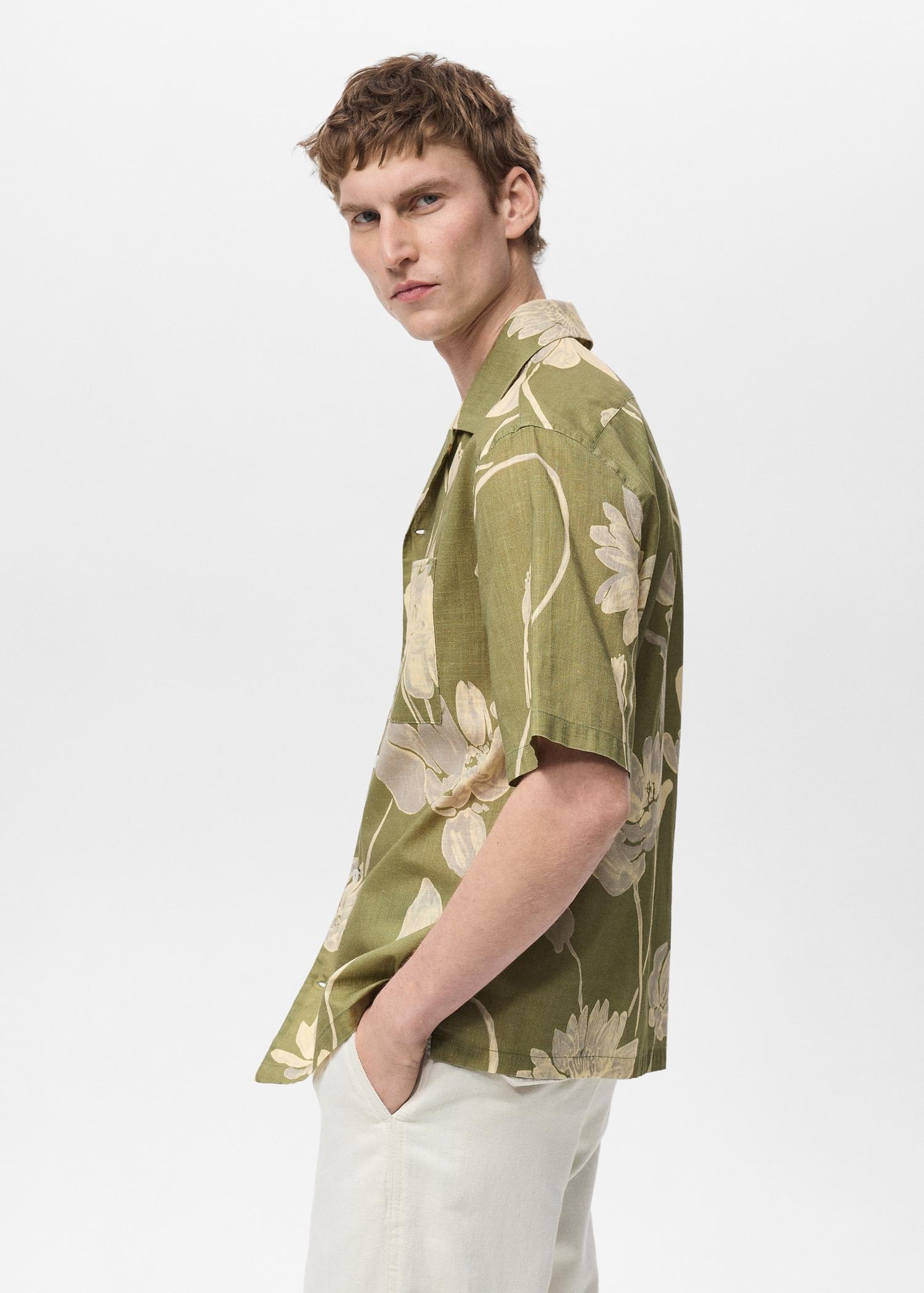 Floral-print cotton shirt - Men | MANGO USA Product Image