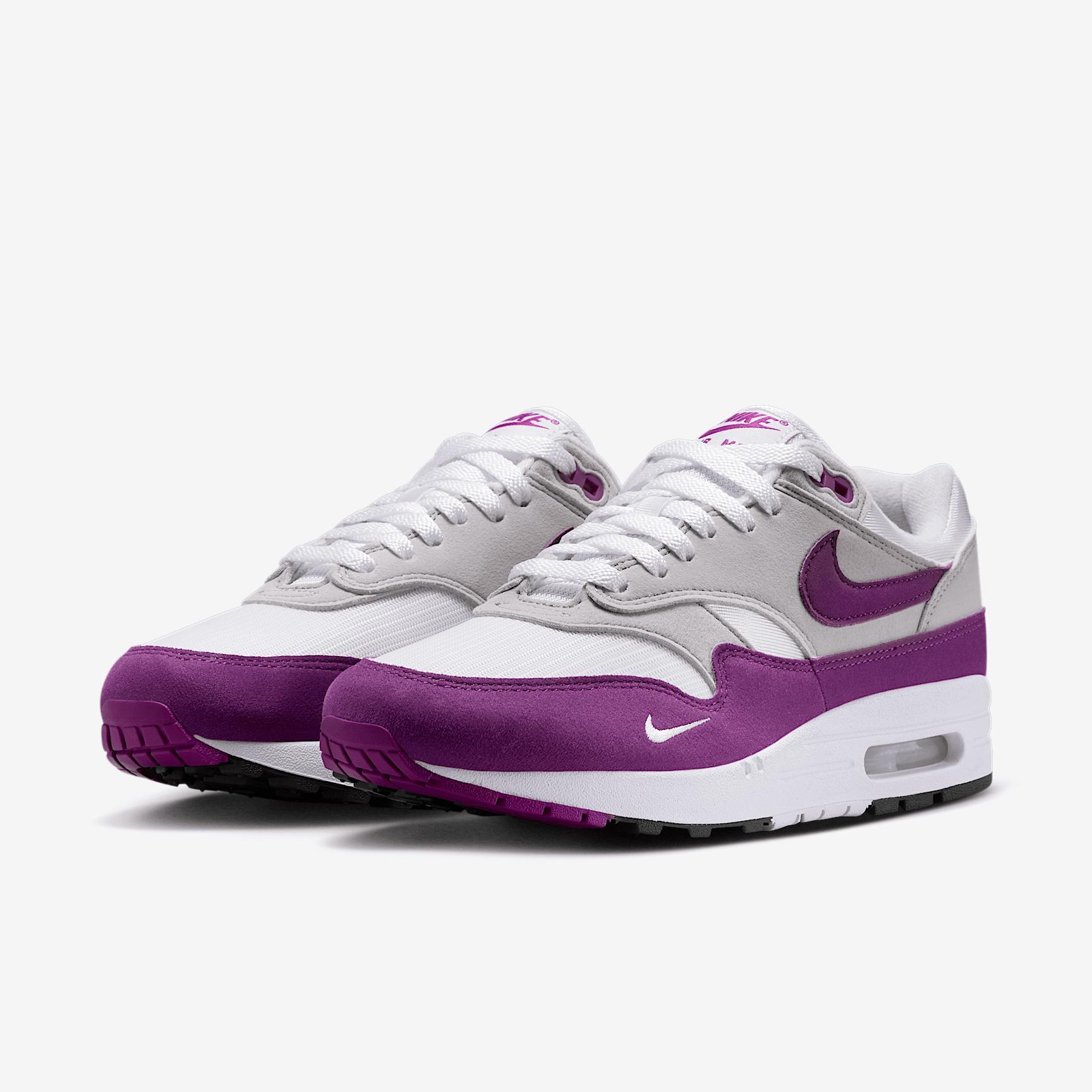 Nike Womens Air Max 1 87 Textile Casual Shoes Product Image
