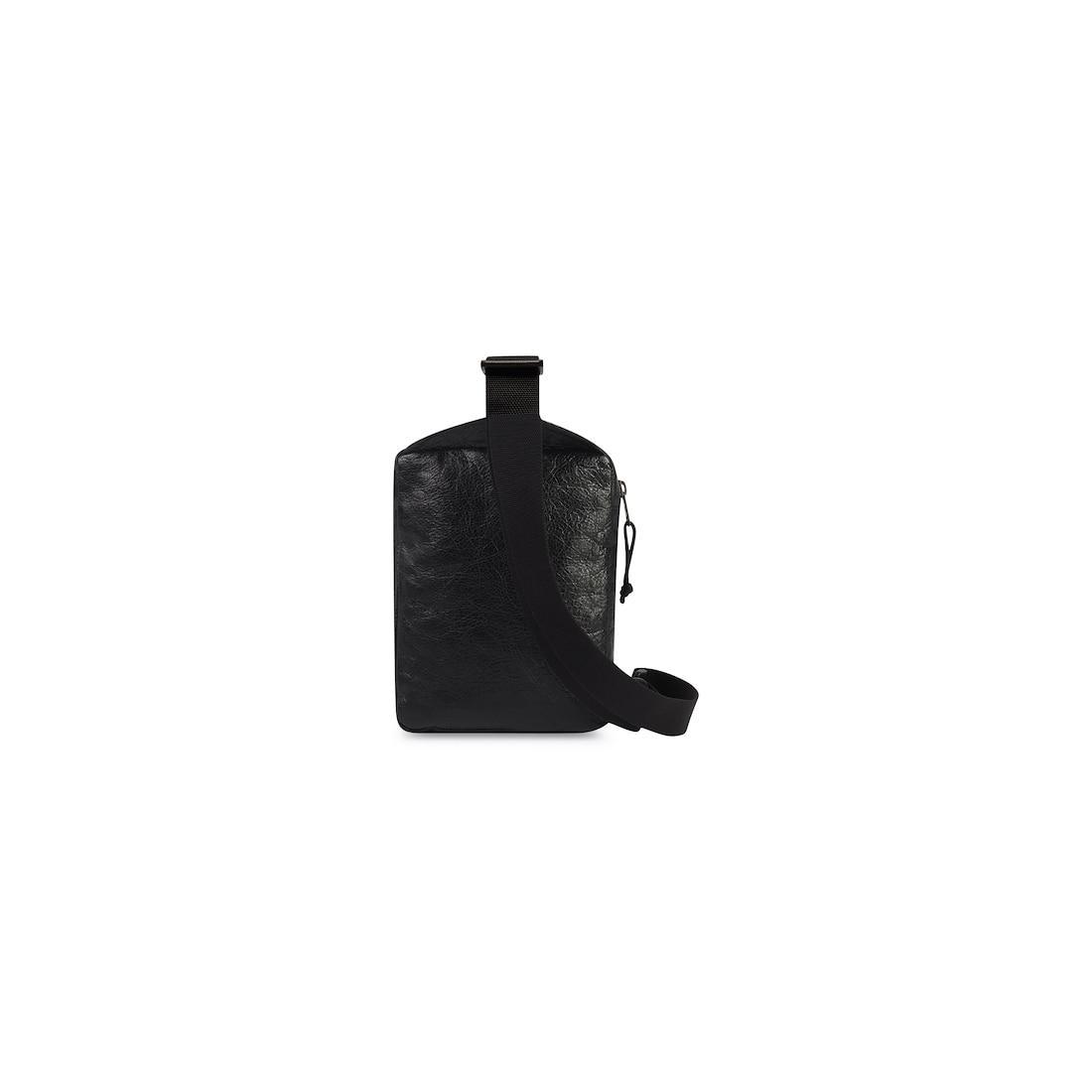 Men's Explorer Crossbody Messenger Bag in Black Product Image