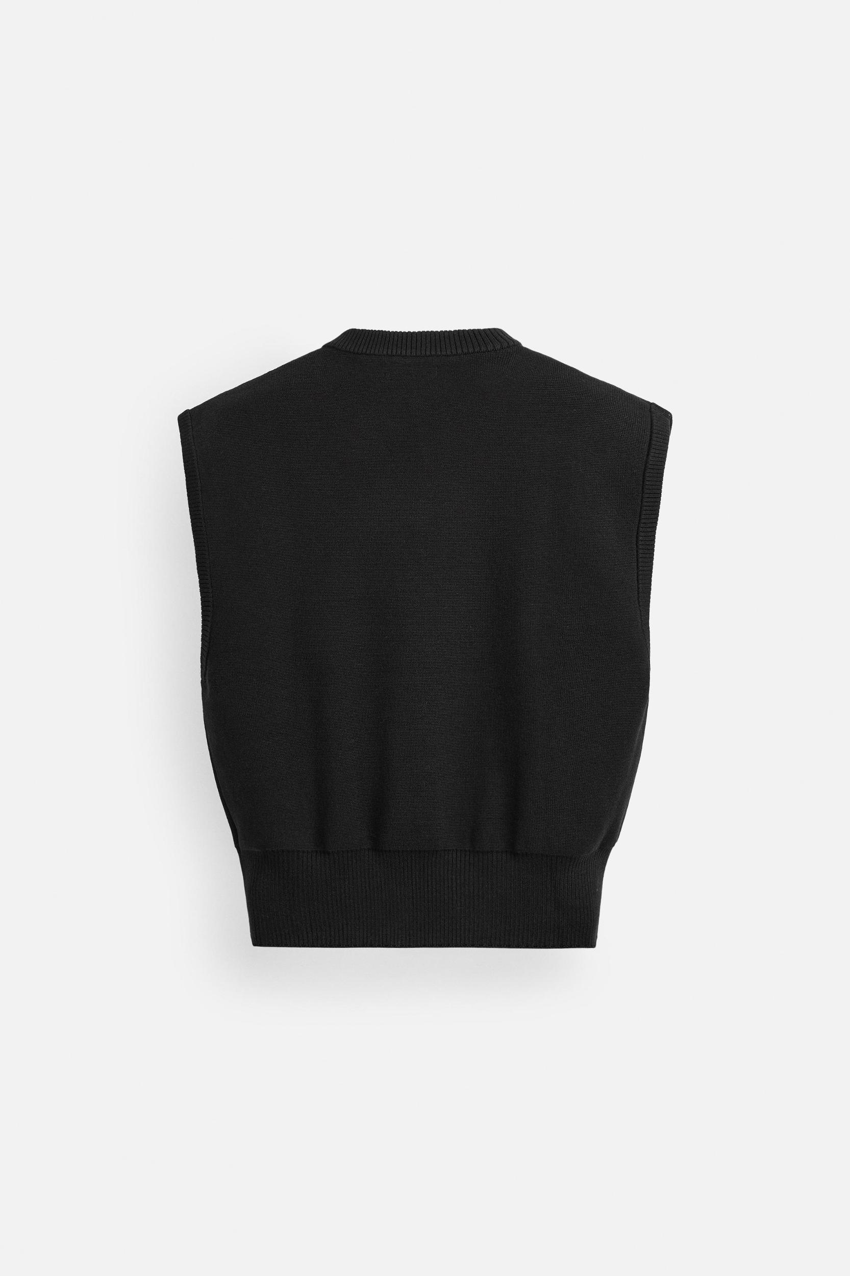 CROPPED FIT KNIT VEST Product Image