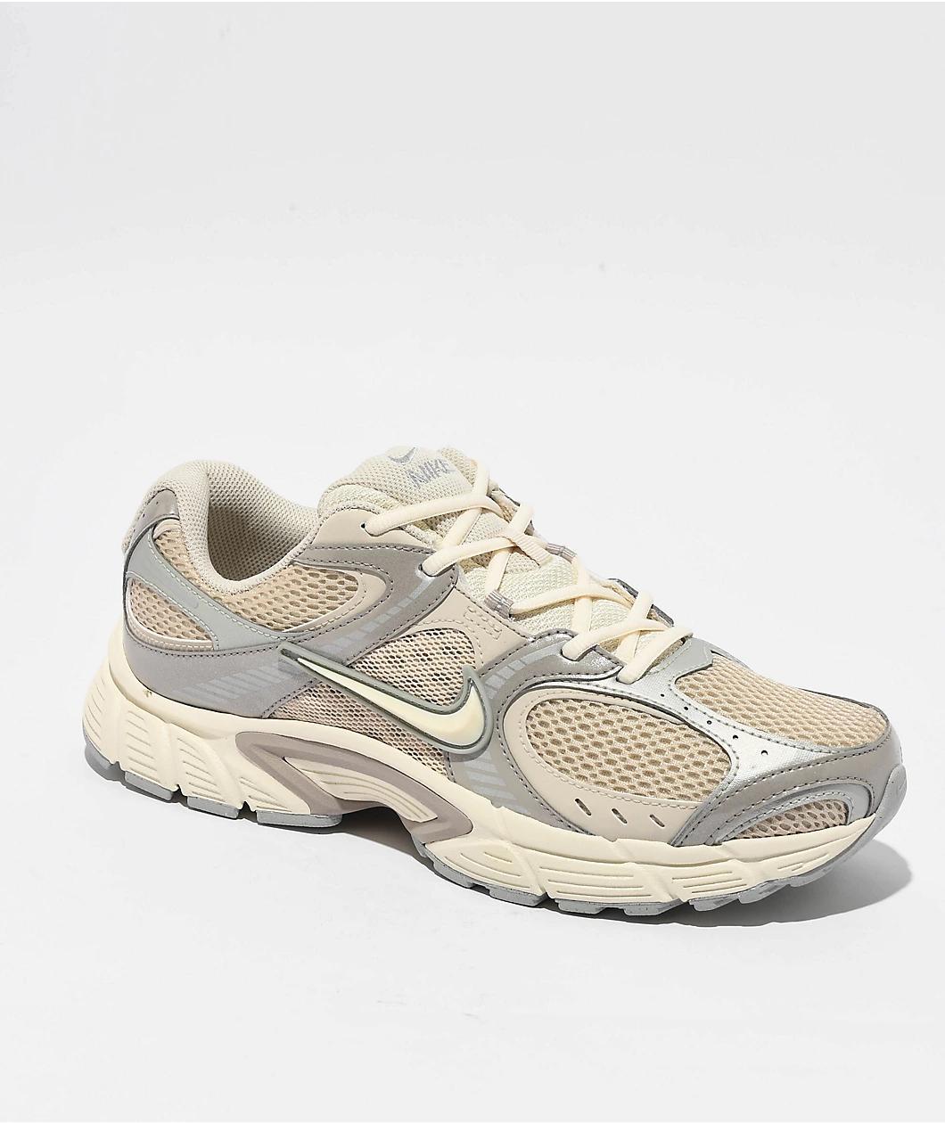 Nike V5 RNR Oatmeal & Ivory Shoes Product Image