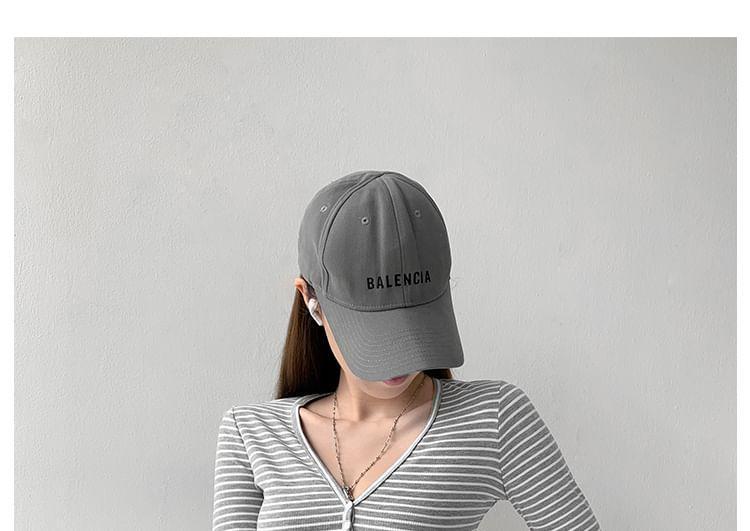 Long-Sleeve V-Neck Striped Crop Top Product Image