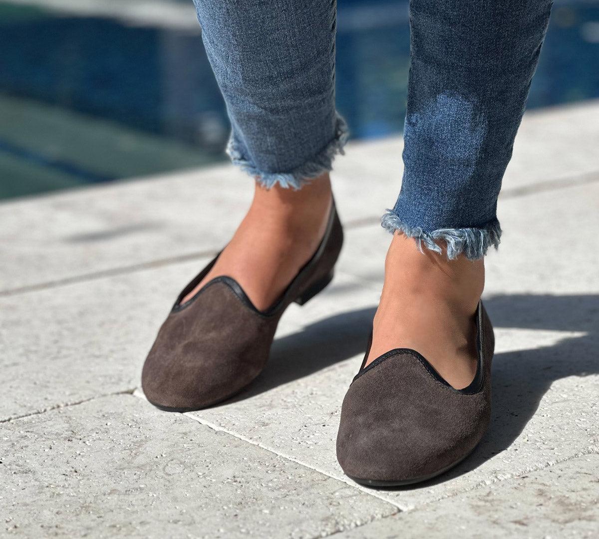 Venecia Suede Dark Taupe Product Image
