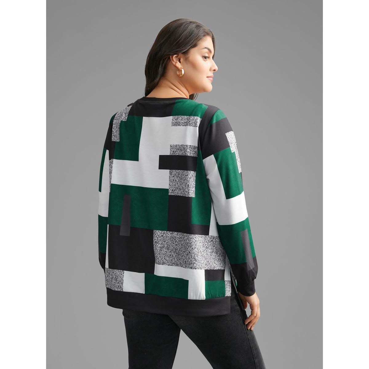 Plus Size Asymmetrical Colorblock Contrast Slit Hem Sweatshirt Women DarkGreen Casual Contrast Loose Round Neck Everyday Sweatshirts BloomChic 28/5X Product Image