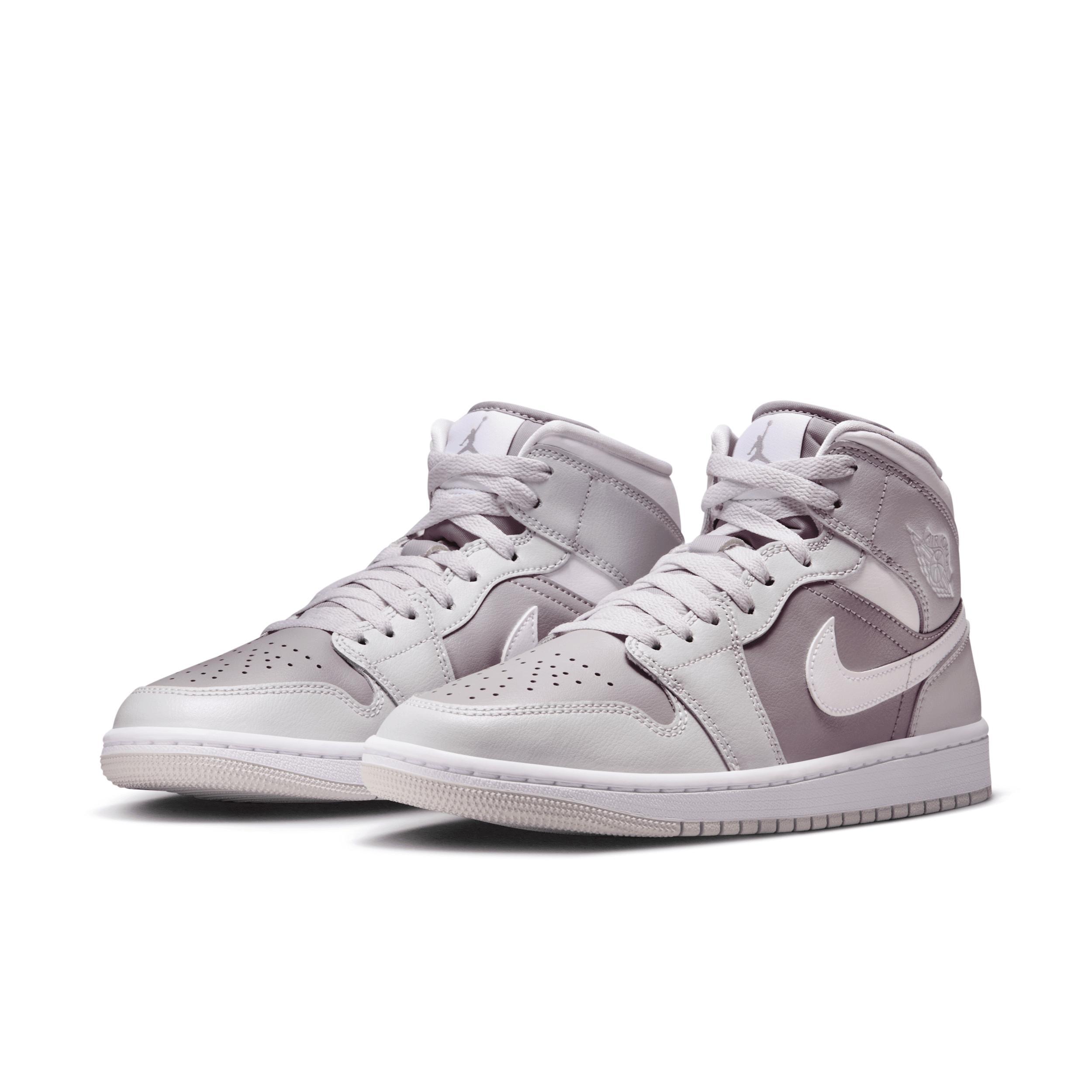 Jordan Womens Air Retro 1 Mid Casual Shoes Product Image