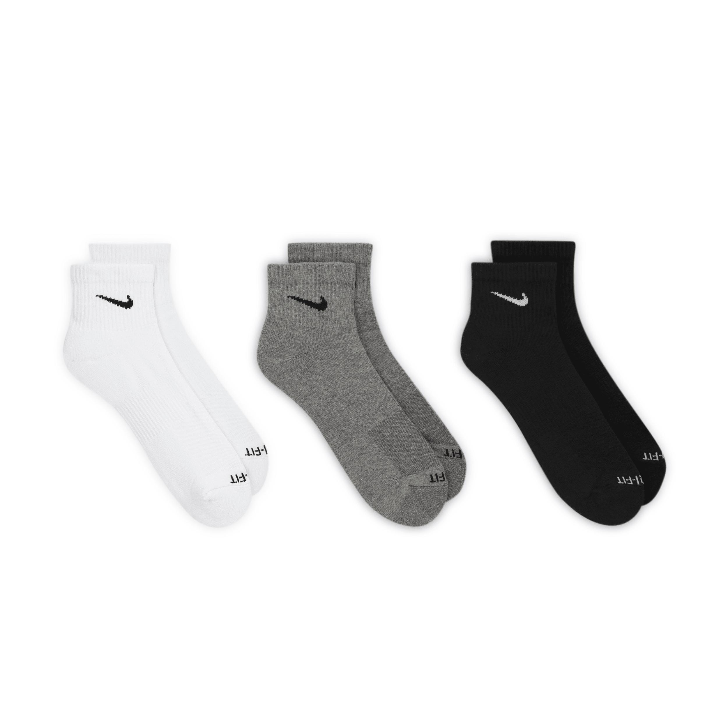 Nike Men's Everyday Plus Cushioned Training Ankle Socks (3 Pairs) Product Image