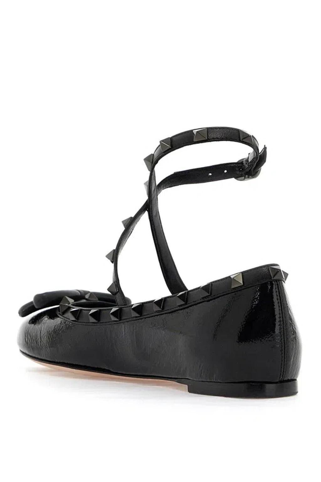 VALENTINO GARAVANI Rockstud Patent Leather Ballerina Shoes In Black Product Image