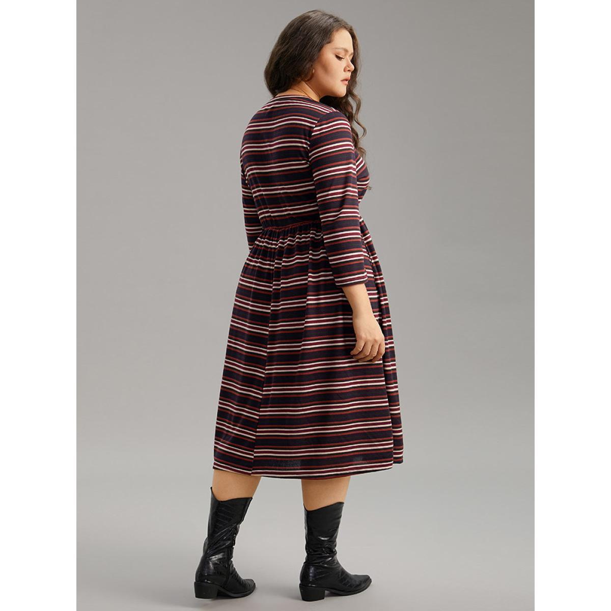 Plus Size Striped Print Round Neck Pocket Elastic Waist Dress Black Women Casual Printed Round Neck Long Sleeve Curvy Midi Dress BloomChic 22-24/3X Product Image