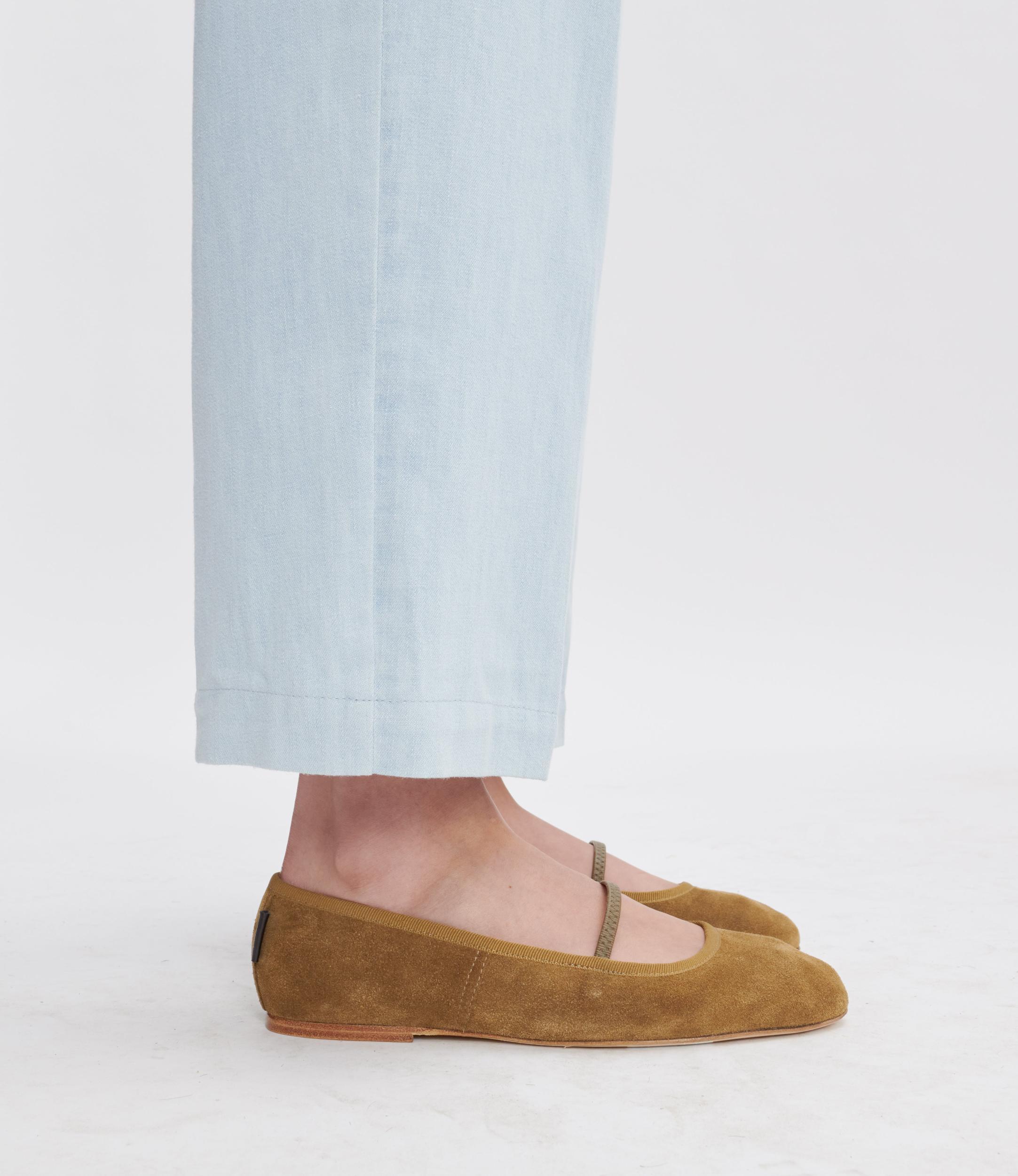 Swan ballet flats Female Product Image