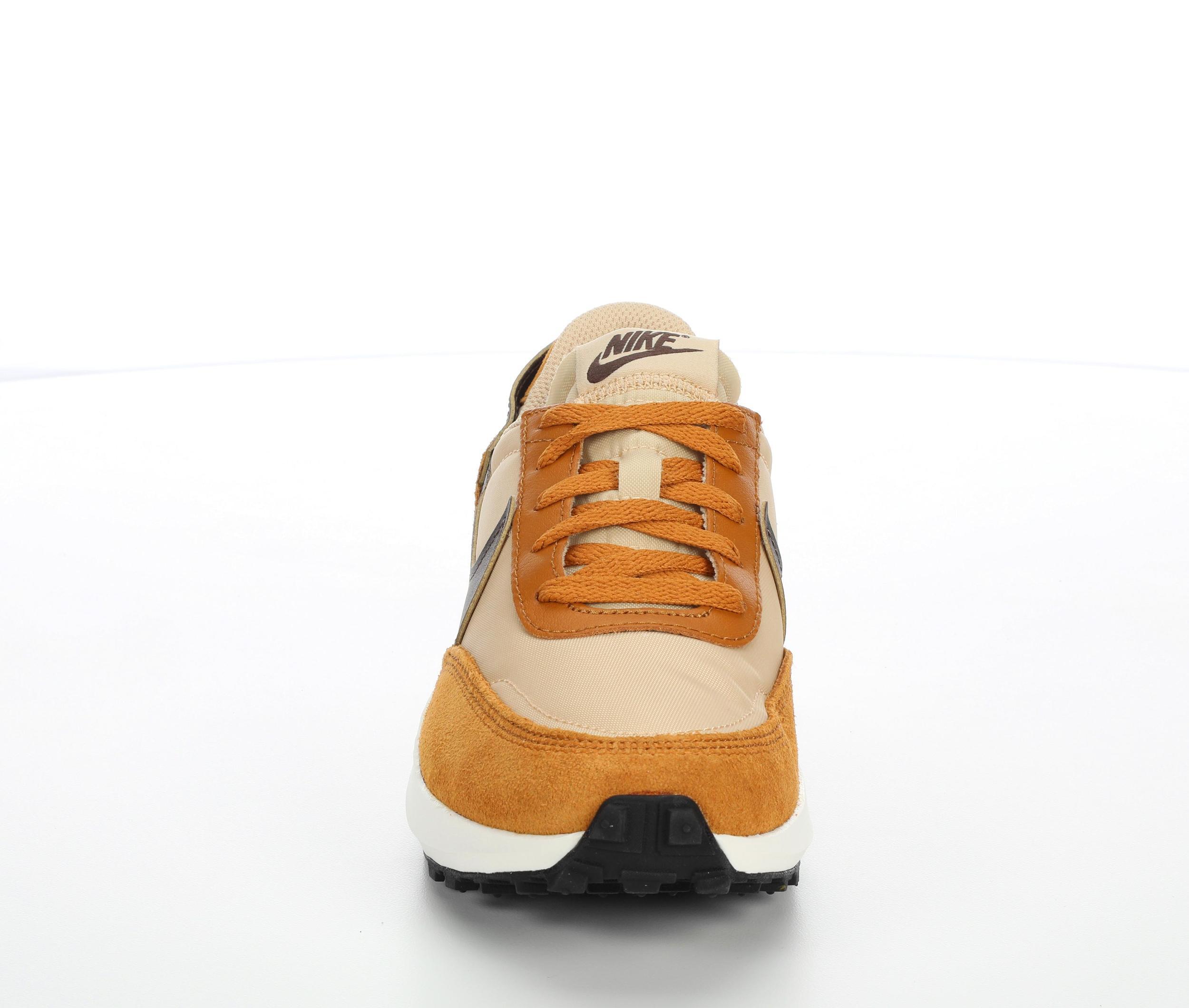 Women's Nike Waffle Debut Sneakers Product Image