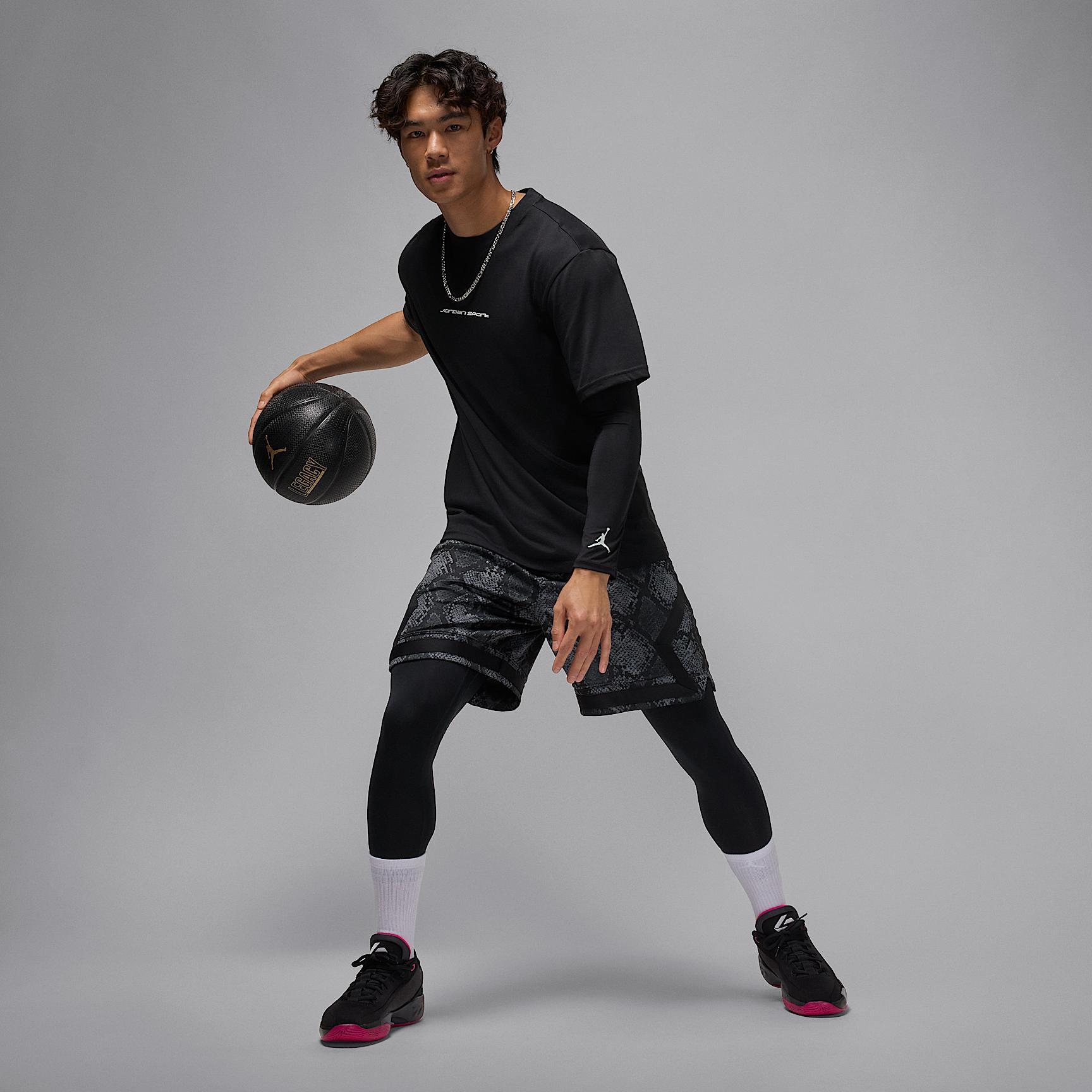 Jordan Sport Men's Dri-FIT T-Shirt Product Image