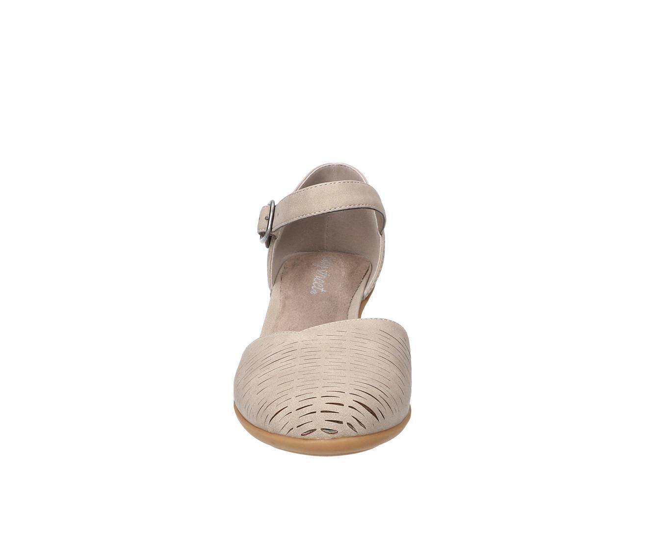 Women's Easy Street Justina Pumps Product Image
