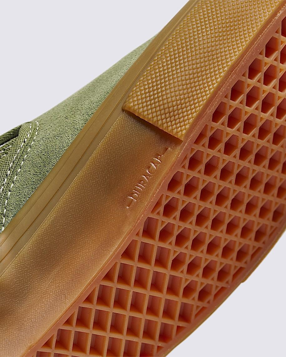 Skate Slip-On Shoe in Green / Gum| Vans US Product Image
