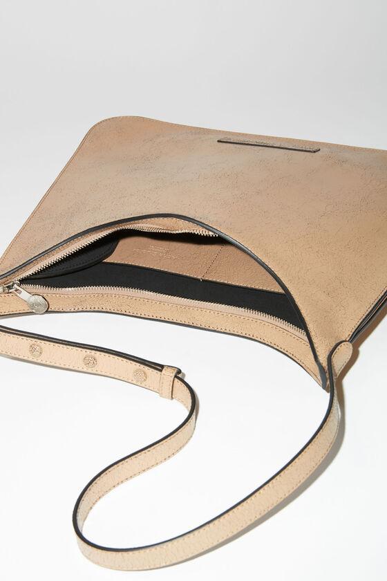 Platt shoulder bag Product Image