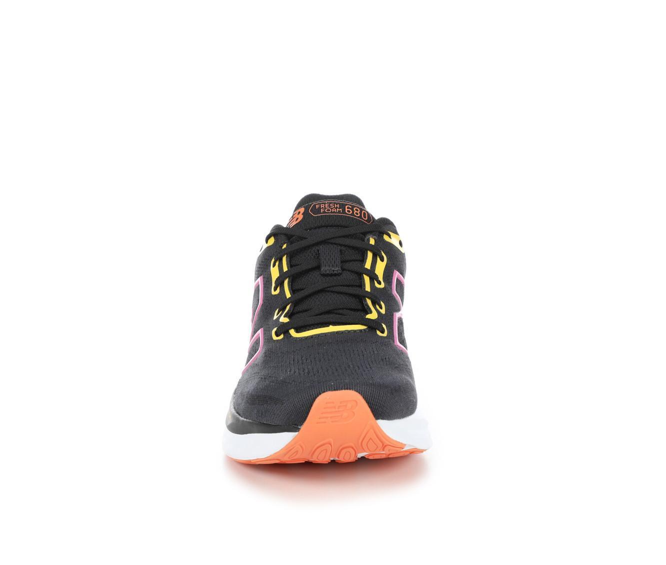 Women's New Balance W680V8 Running Shoes Product Image