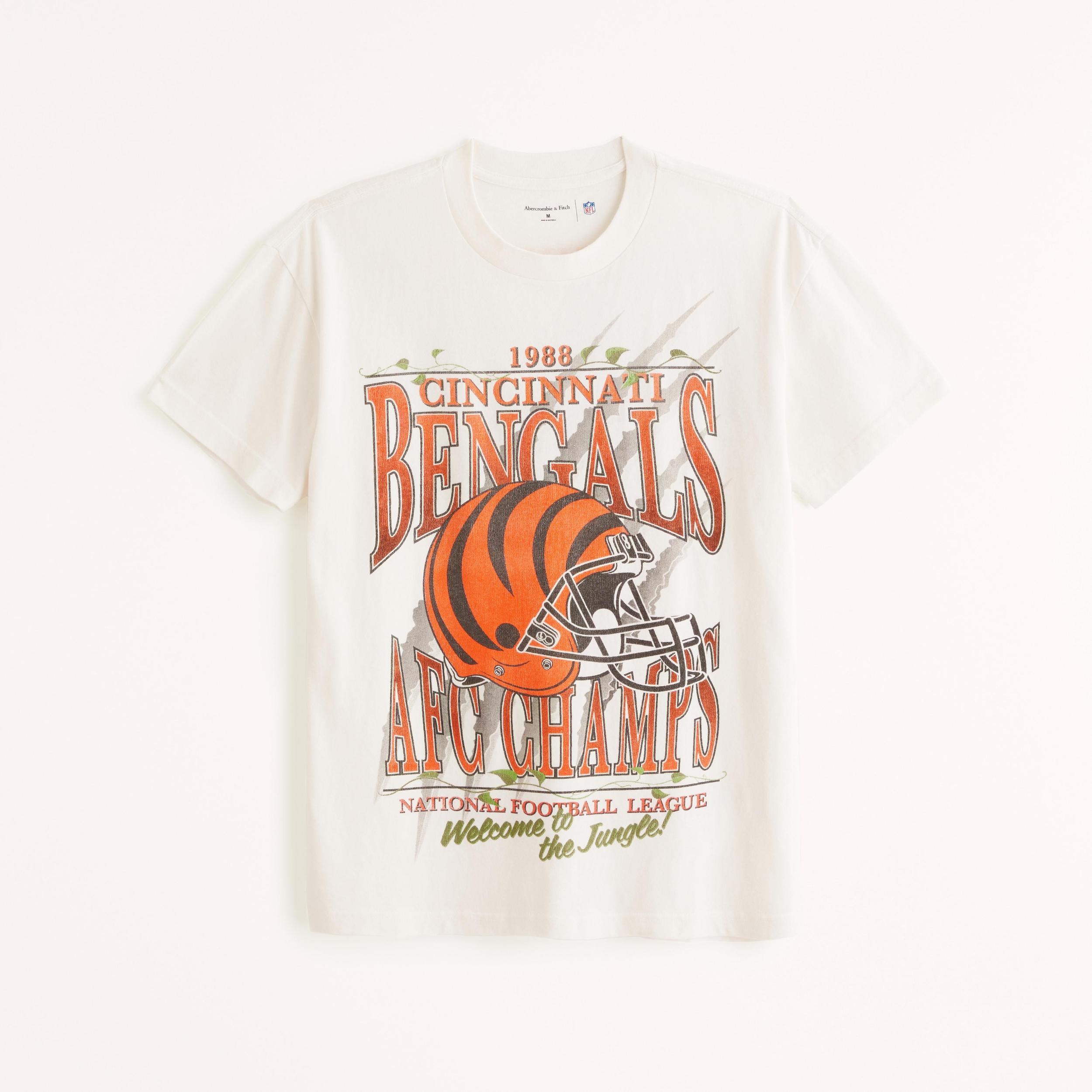 Tampa Bay Buccaneers Graphic Tee Product Image
