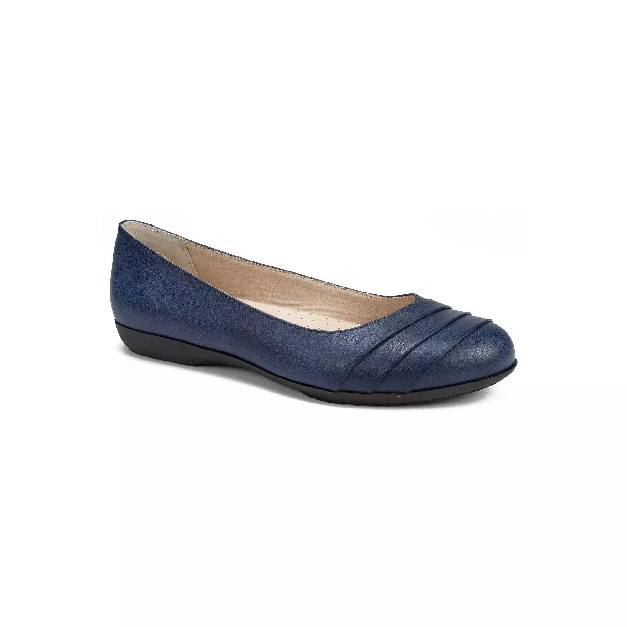 Cliffs by White Mountain Clara Women's Ballet Flats, Size: 8 Wide, Silver Glitter Fabric Product Image