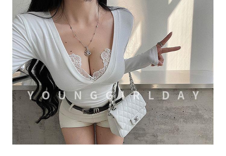 Long Sleeve V-Neck Plain Panel Lace T-Shirt Product Image