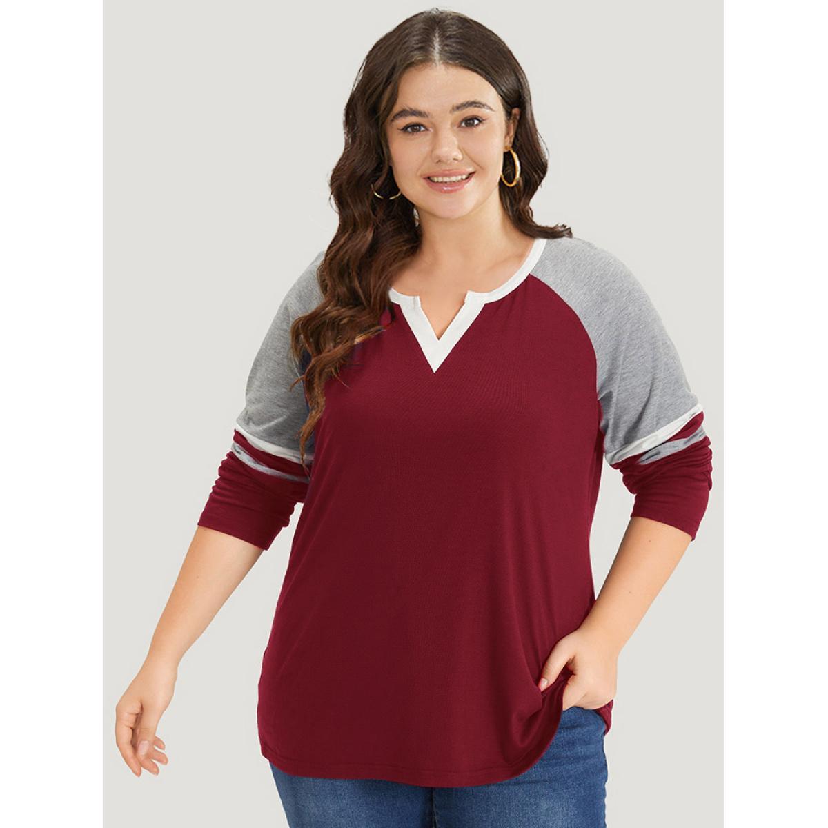 Plus Size Colorblock Contrast Notched Patchwork Raglan Sleeve T-shirt Scarlet Women Casual Contrast Striped Notched collar Dailywear T-shirts BloomChic 26/4X Product Image