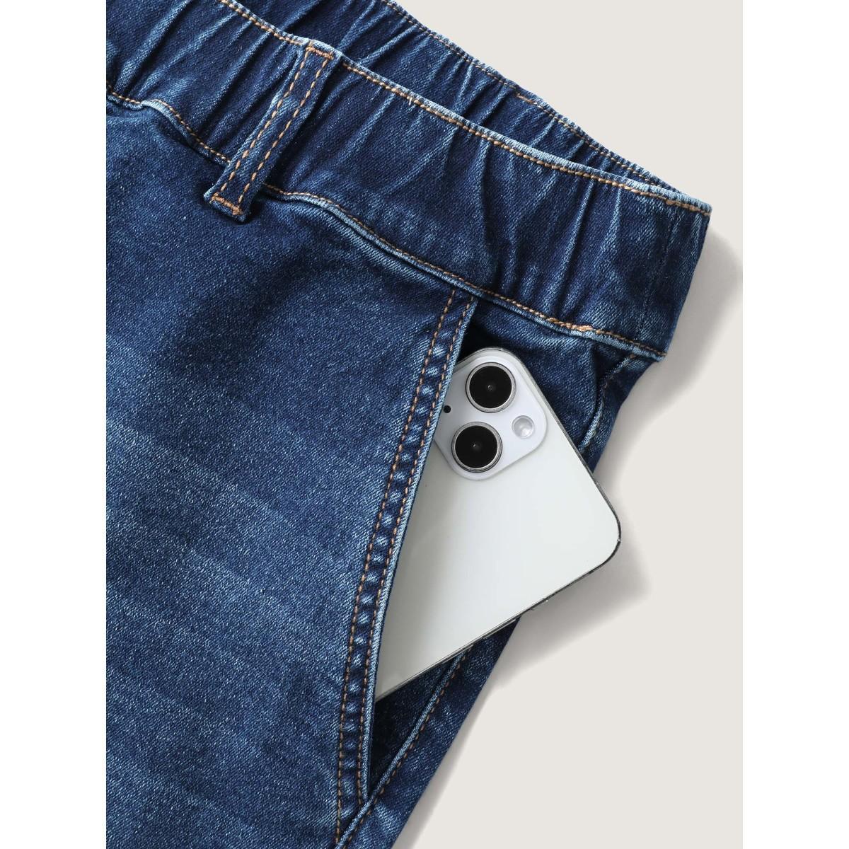 Plus Size No-Gap Waist Stretchy Denim Shorts Women Denimindigo Medium stretch Everyday-Casual Slanted pocket Denim Shorts BloomChic 12/L Product Image