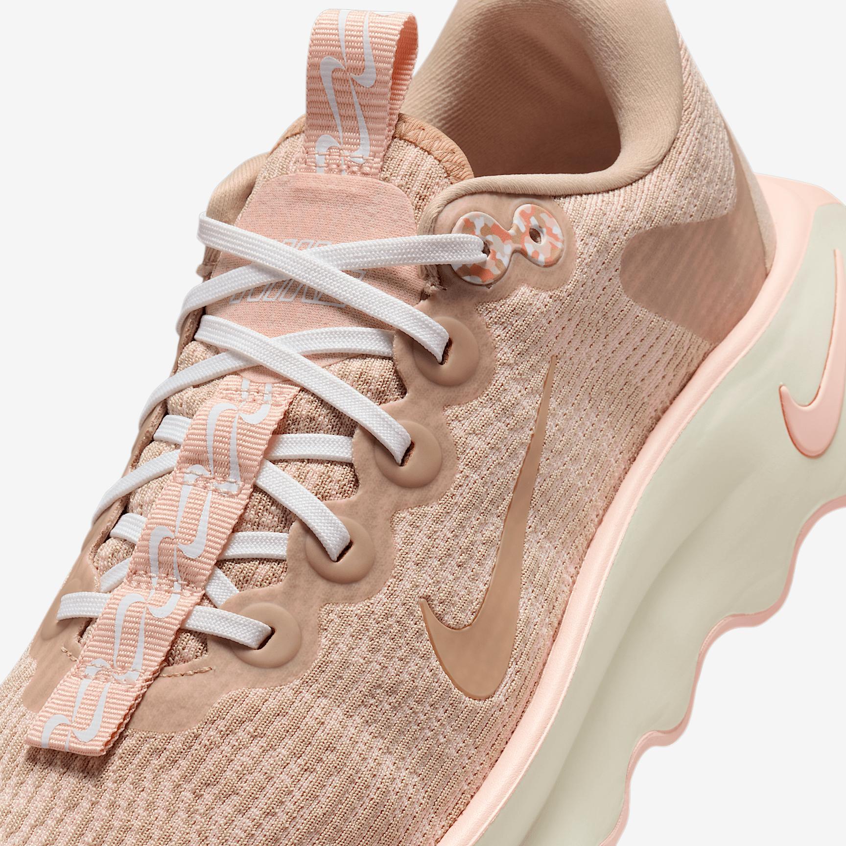 Nike Motiva Women's Walking Shoes Product Image