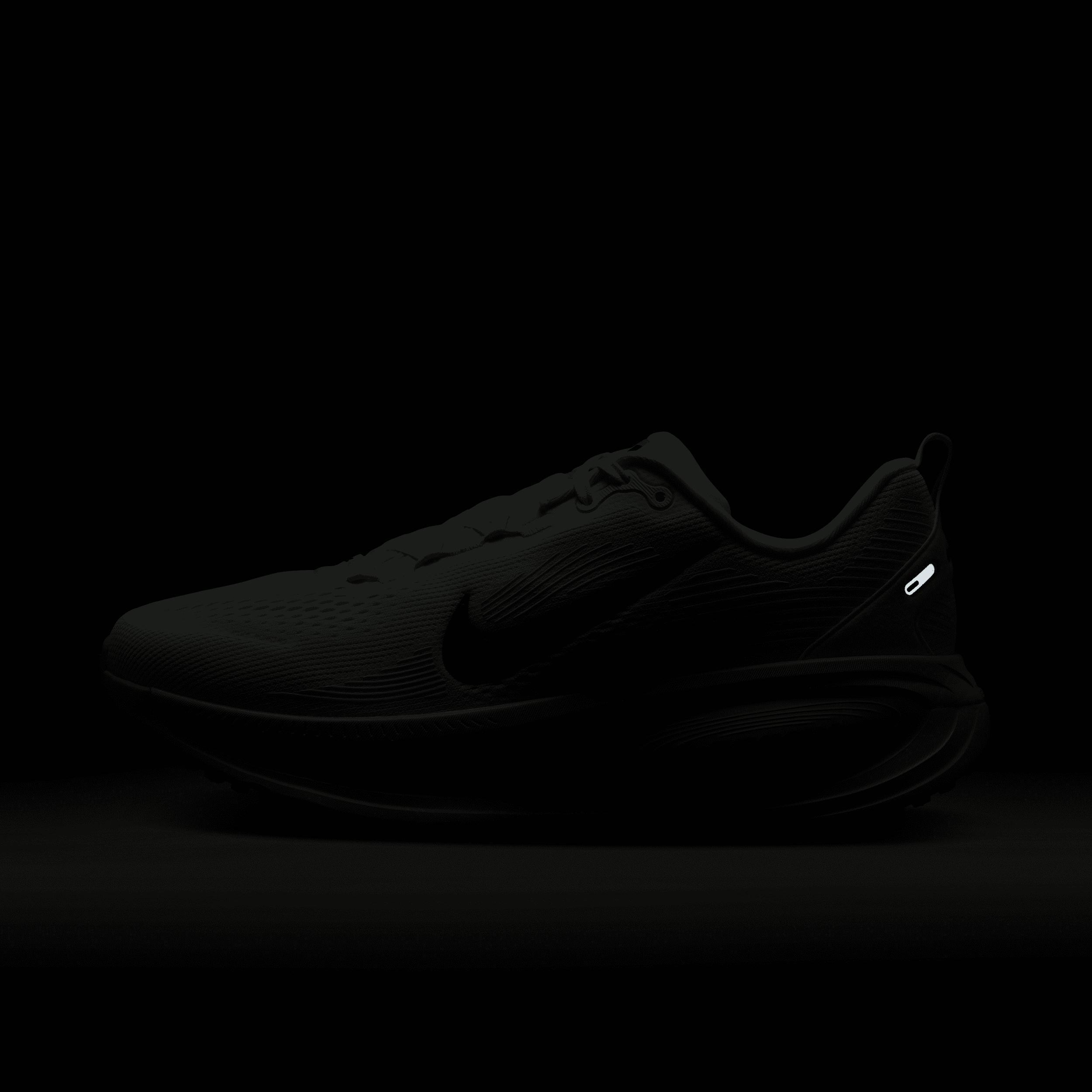 Nike Men's Vomero 18 Road Running Shoes Product Image