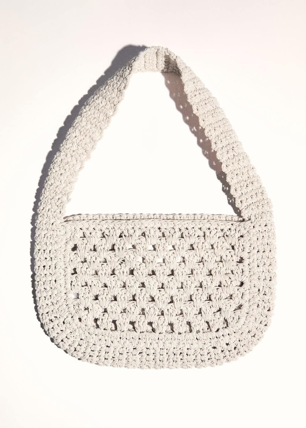 Crochet handbag - Women | MANGO USA Product Image