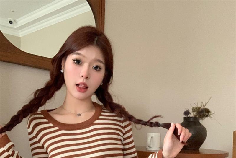 Long-Sleeve Scoop Neck Striped Knit Top Product Image