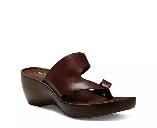 Eastland Laurel Womens Leather Thong Sandals Product Image
