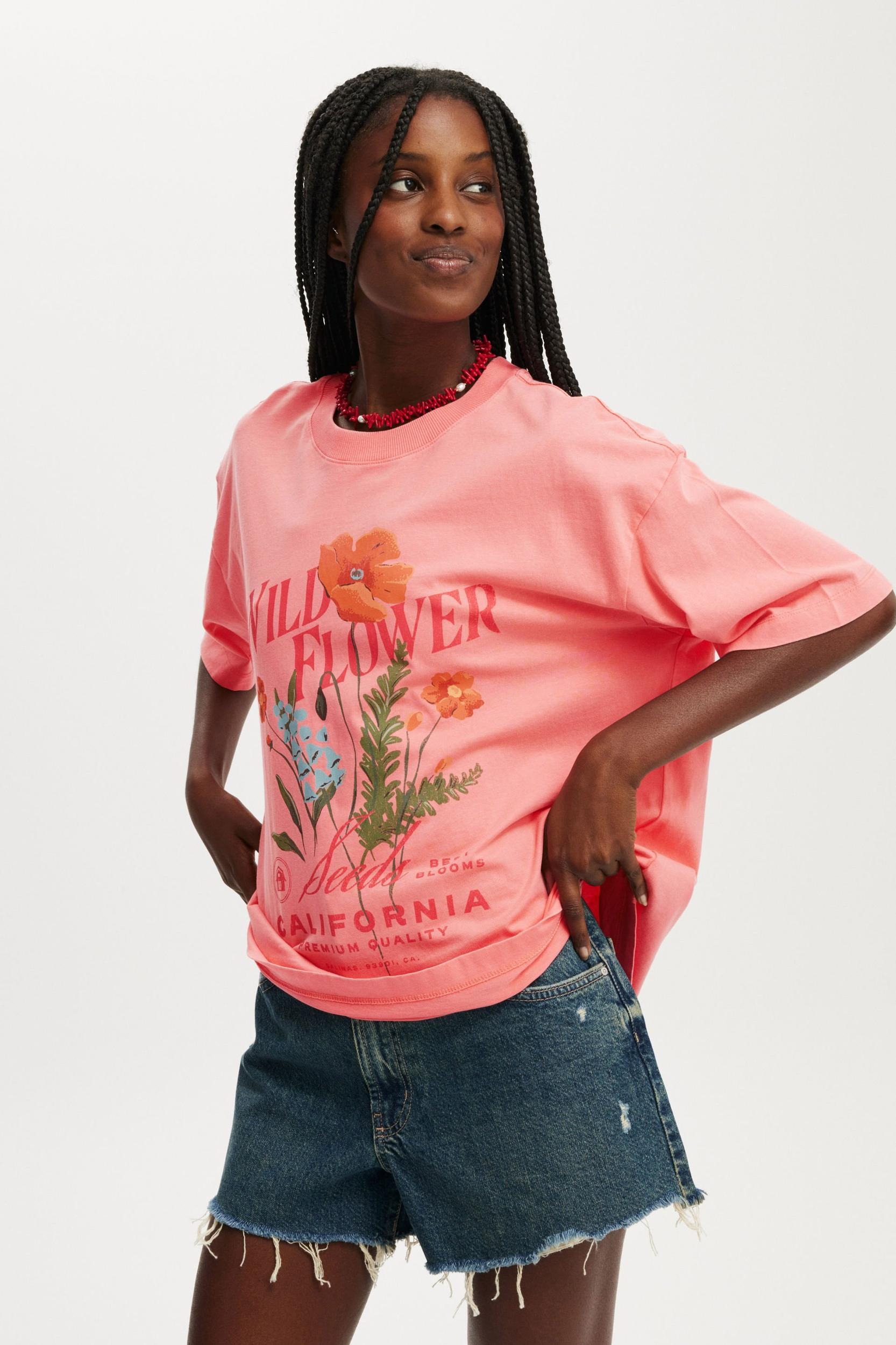 The Boxy Graphic Tee Product Image