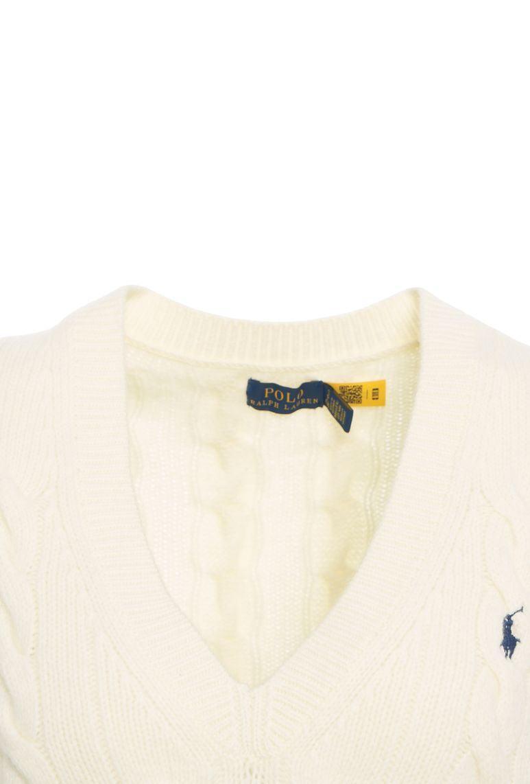Pullover with cable knit pattern Product Image