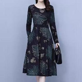 Long-Sleeve Crew Neck Floral Print Midi A-Line Dress Product Image