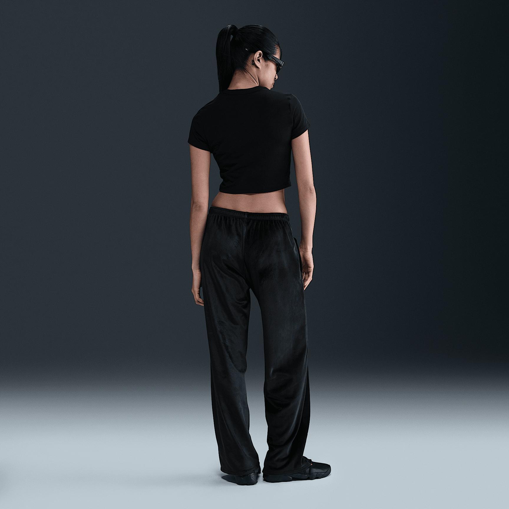 Nike Sportswear Chill Knit Women's Cropped T-Shirt Product Image