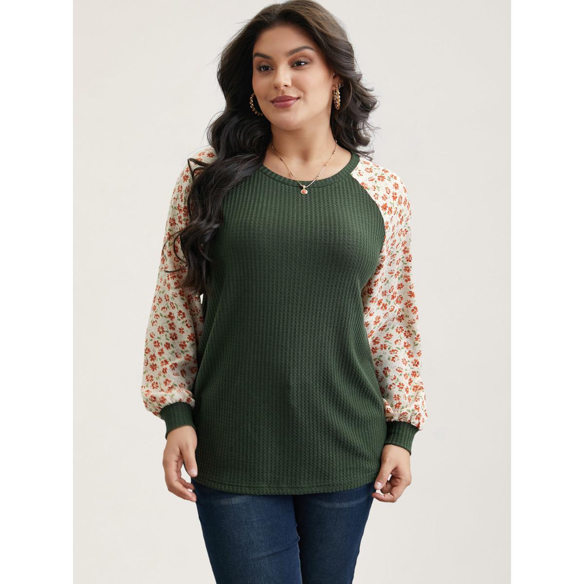 Plus Size Color-Block Printed Raglan Sleeve Waffle Knit T-Shirt ArmyGreen Women Elegant Texture Natural Flowers Round Neck Everyday T-shirts BloomChic 14-16/1X Product Image