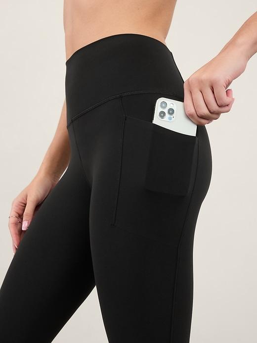 Salutation Stash High Rise Mesh 7/8 Legging Product Image