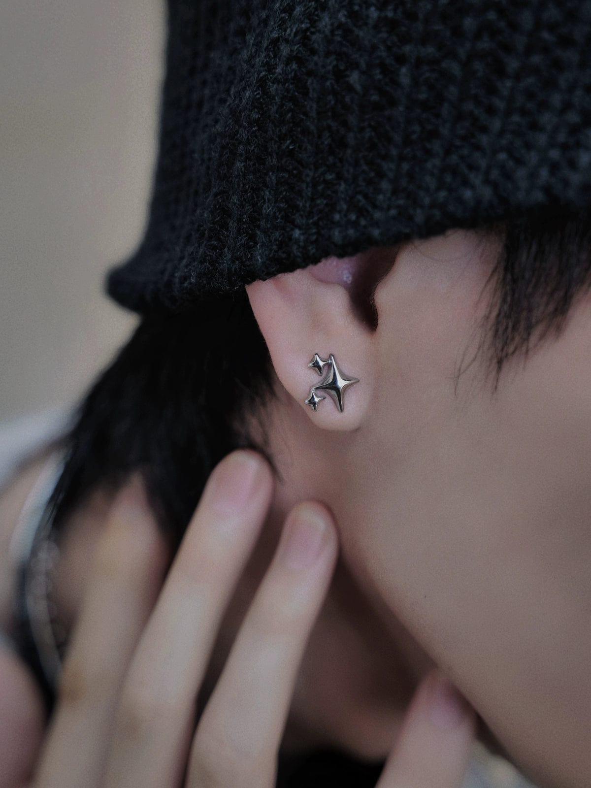 THREE STAR EARRING STUD Product Image
