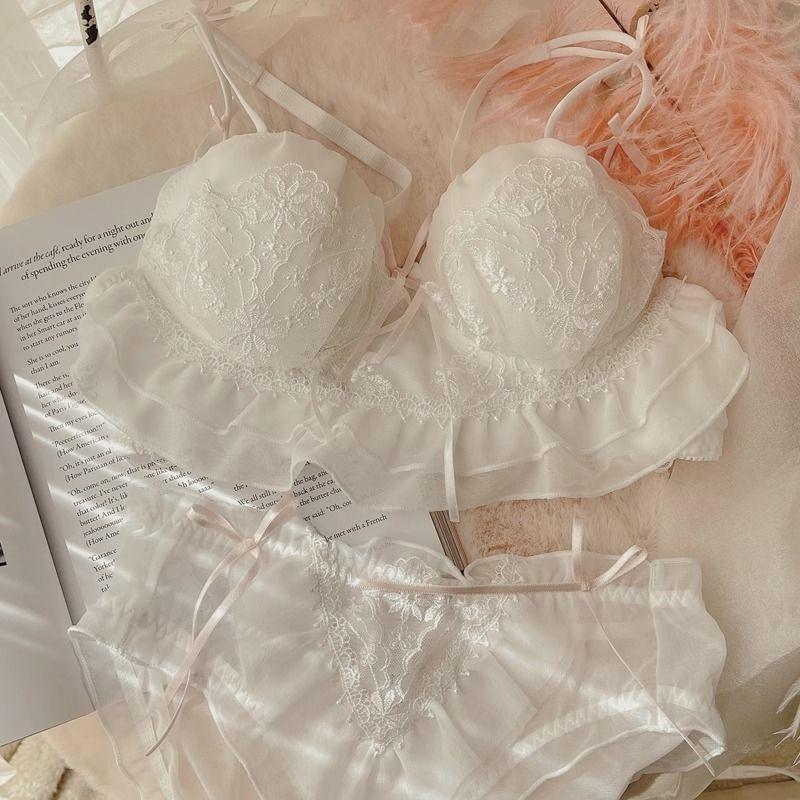 Bow Lace Wireless Bra Product Image