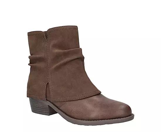 Easy Street Kudos Women's Block Heel Ankle Boots, Size: 6.5 Wide Product Image