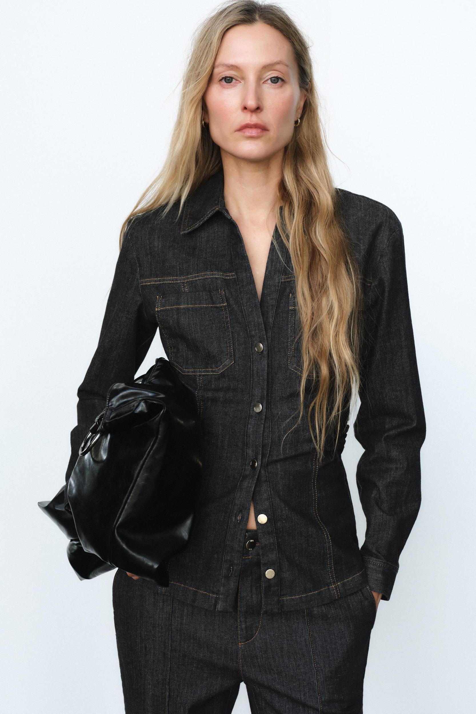 FITTED DENIM SHIRT Product Image