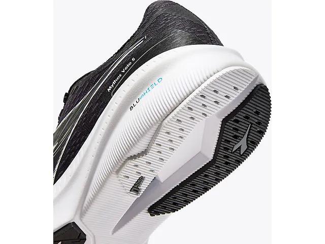 Women's | Diadora Mythos Blushield Volo 5 Product Image