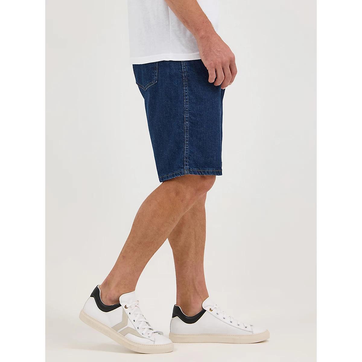 Men's Wrangler® Five Star Premium 5-pocket Relaxed Denim Short in Worn Light Product Image