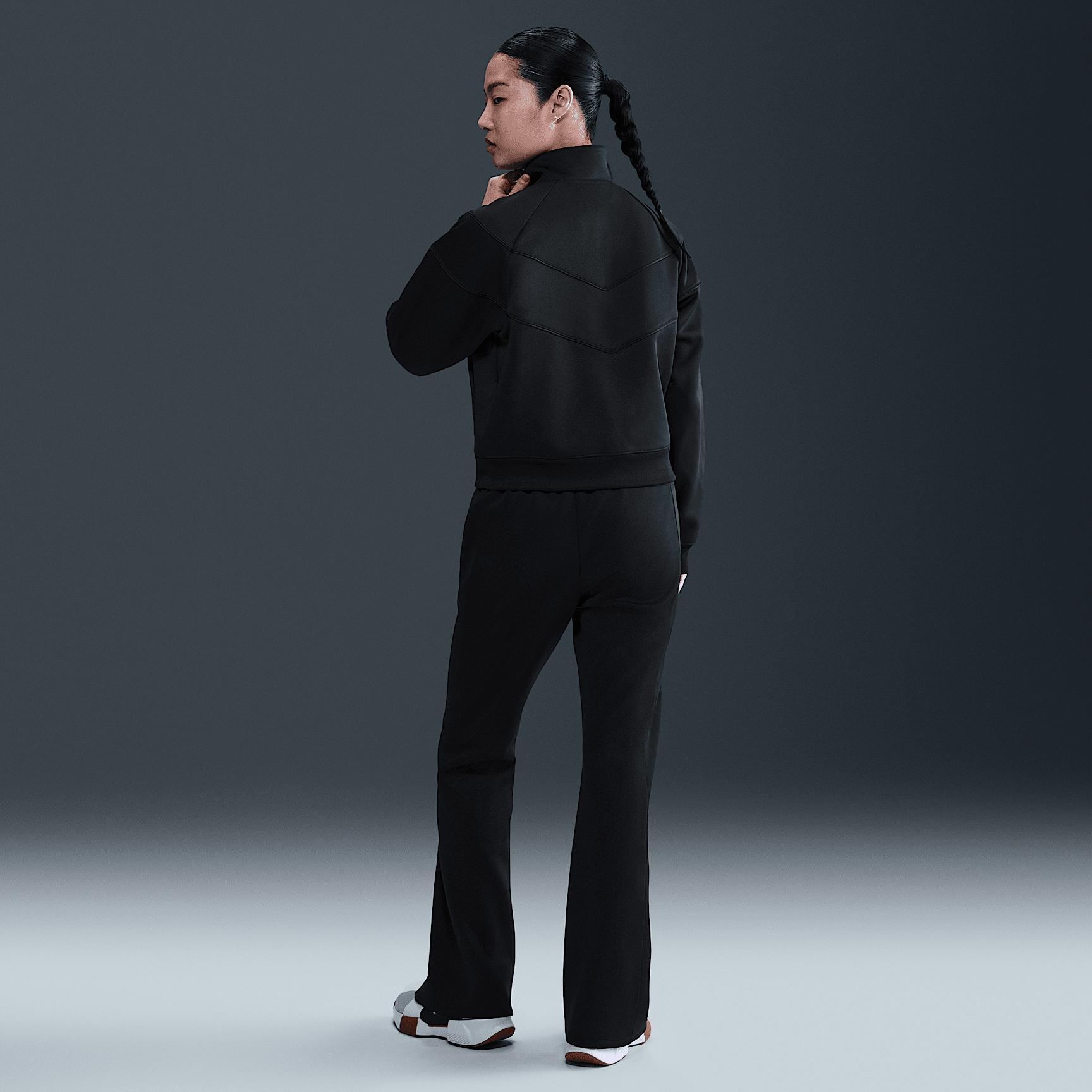 NikeCourt Heritage Windrunner Women's Mid-Rise Tennis Pants Product Image