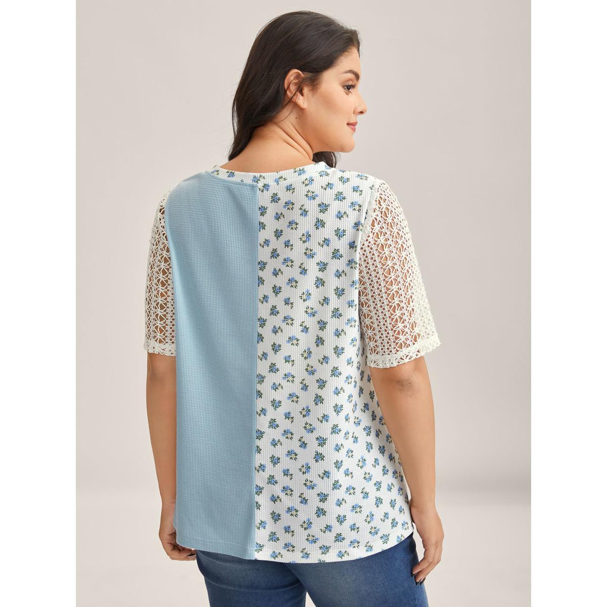 Plus Size Waffle Grid Floral V-Neck T-Shirt Multicolor Women Texture V-neck Everyday-Casual T-shirts BloomChic 18-20/2X Product Image