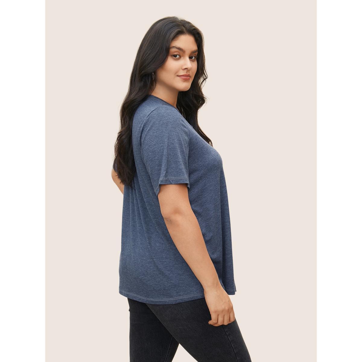 Plus Size Solid Crisscross Neck Contrast Stitch T-shirt DarkBlue Women Casual Plain V-neck Everyday T-shirts BloomChic 18-20/2X Product Image