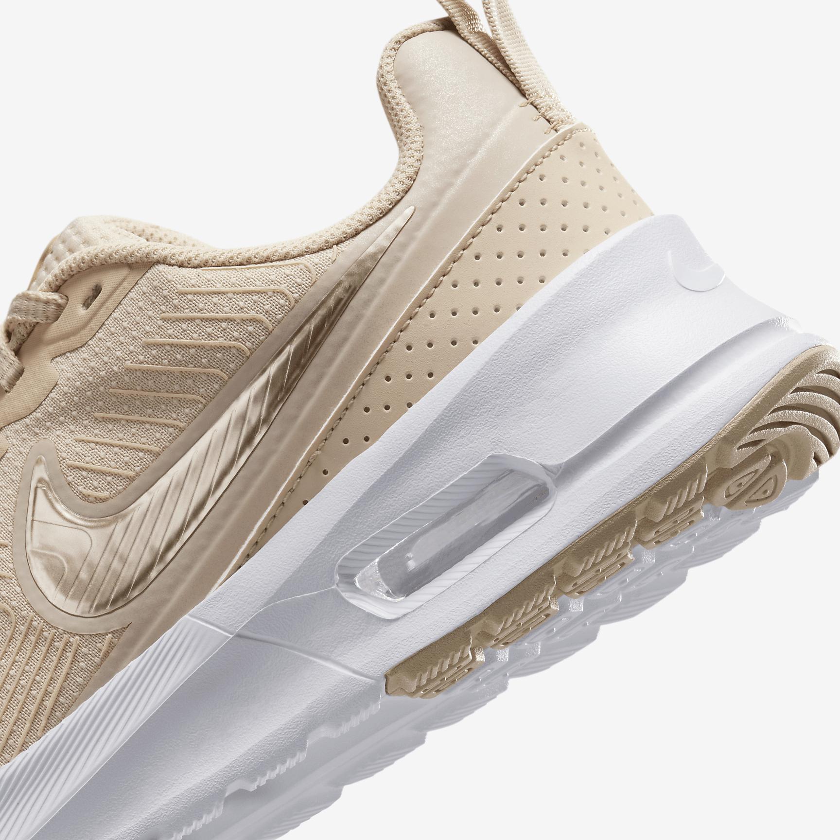 Nike Air Max Nuaxis Women's Shoes Product Image