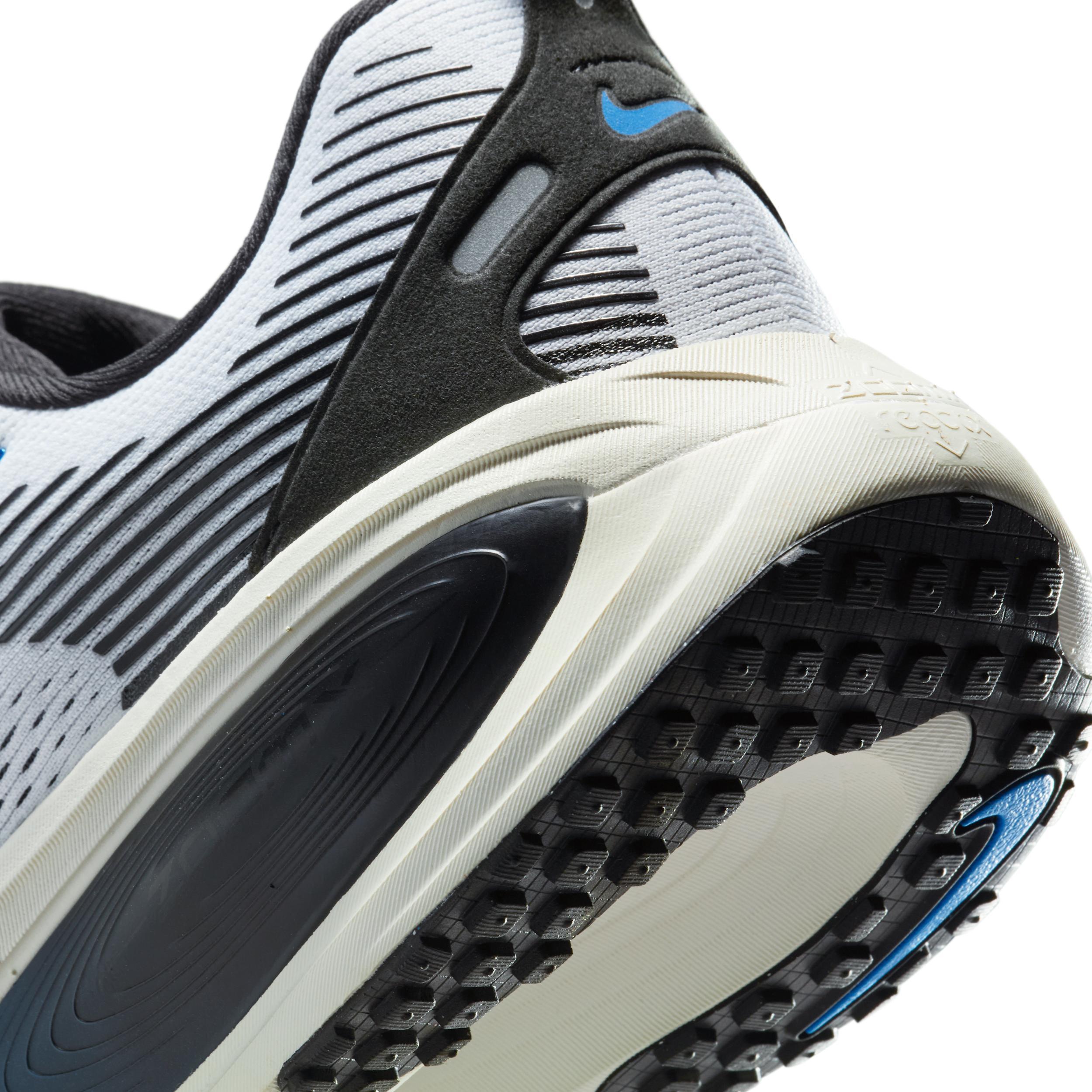 Nike Men's Vomero 18 Road Running Shoes Product Image