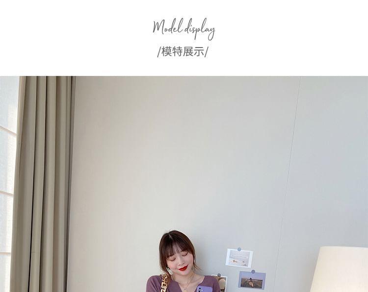 Long-Sleeve V-Neck Plain Knit Top Product Image