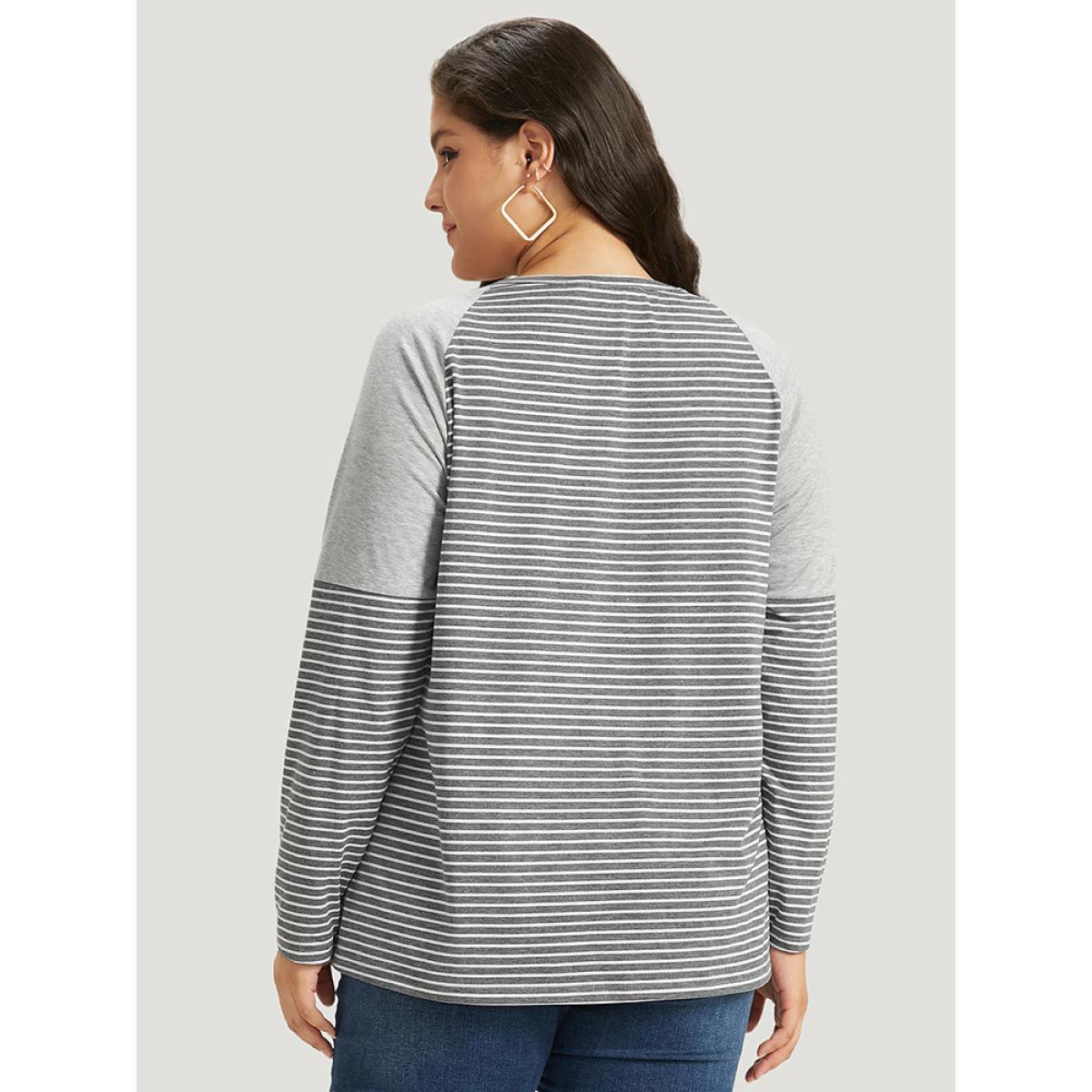 Plus Size Striped Patchwork Crew Neck Raglan Sleeve T-shirt Gray Women Casual Patchwork Striped Round Neck Dailywear T-shirts BloomChic 10/M Product Image