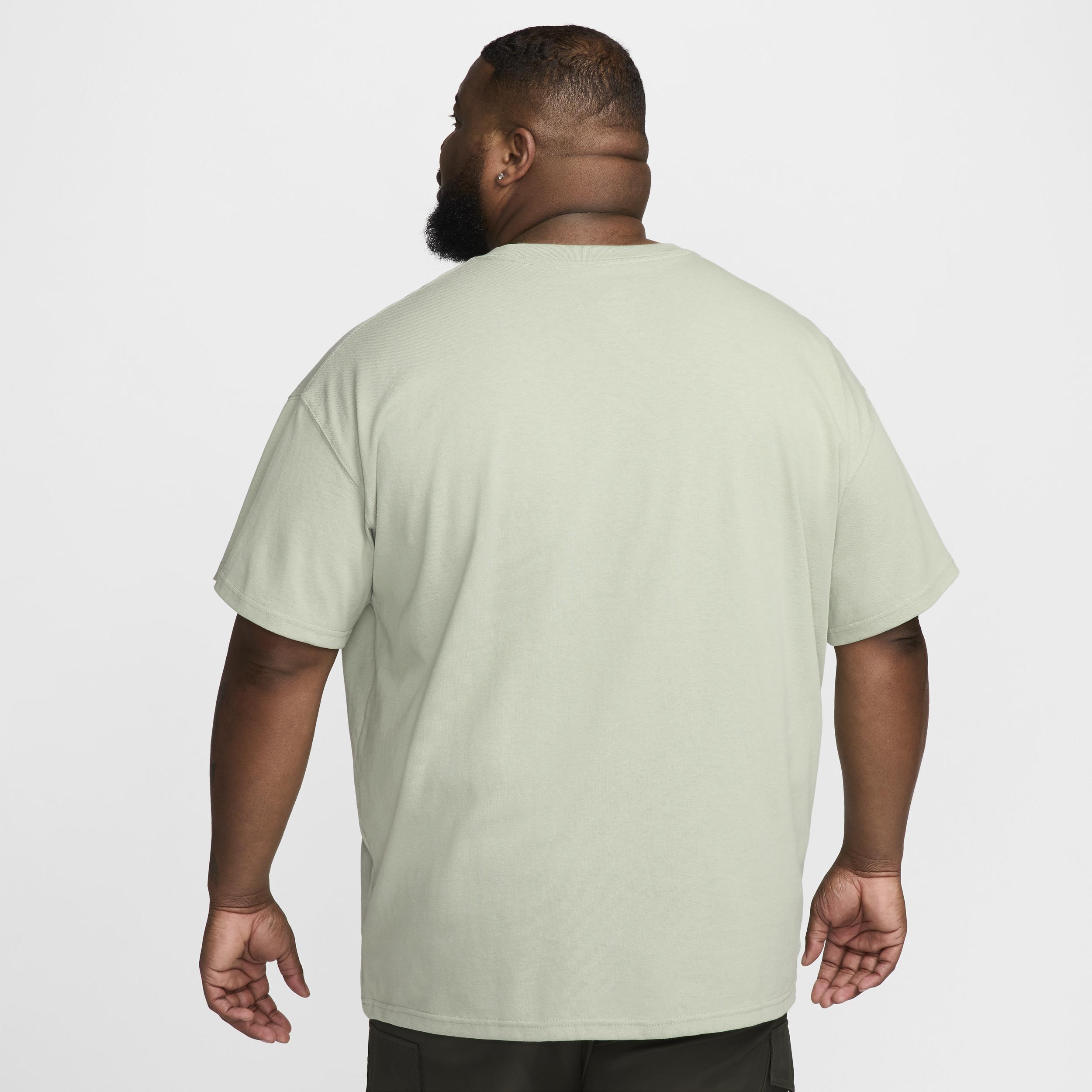 Nike Sportswear Men's Max90 T-Shirt Product Image